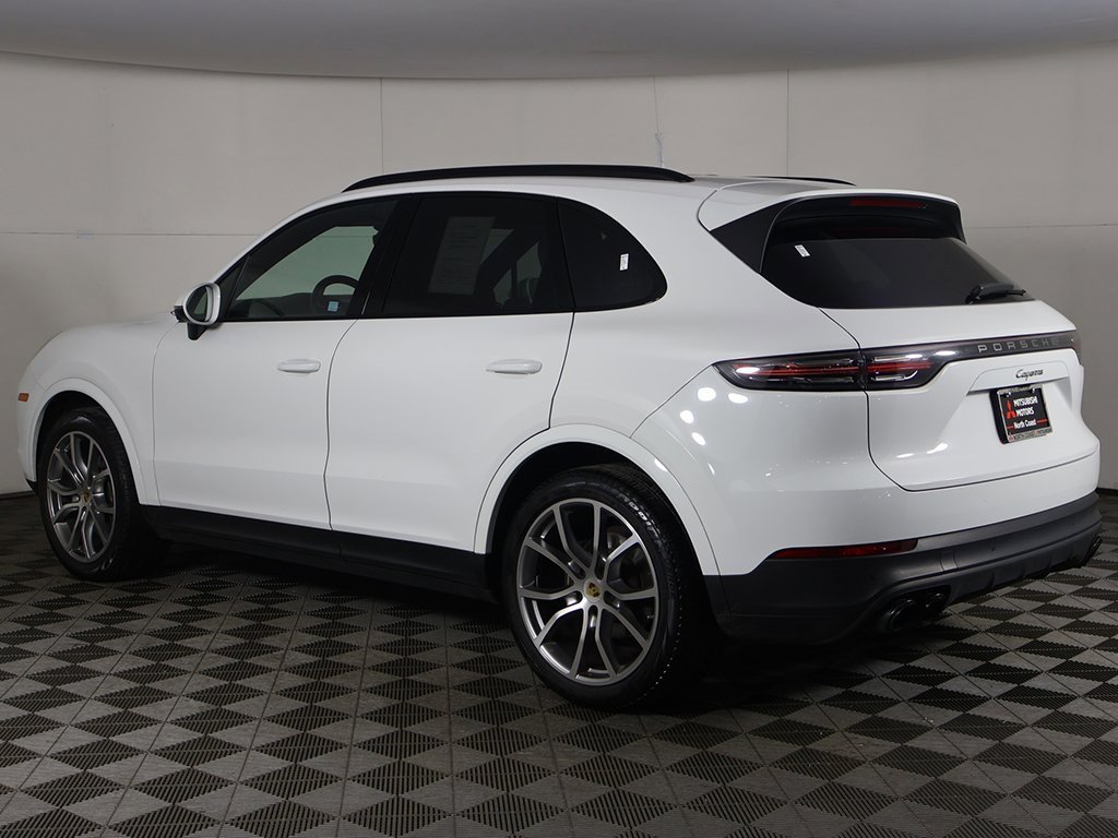 Used 2023 Porsche Cayenne Platinum Edition image 11