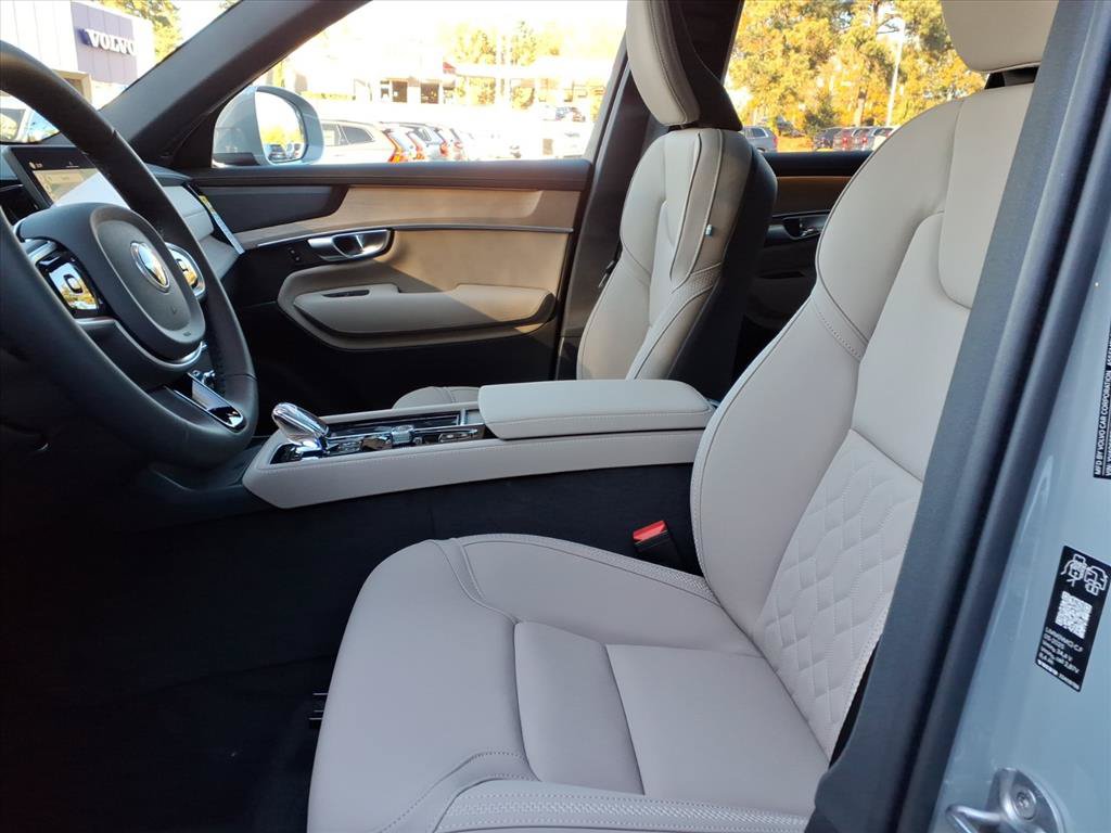 New 2026 Volvo XC90 B6 Plus w/ Protection Package Premier AWD/4WD image 15