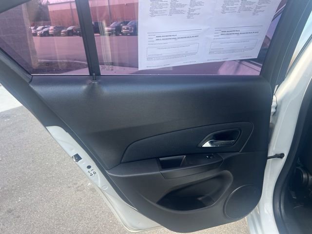 Used 2016 Chevrolet Cruze LT image 14