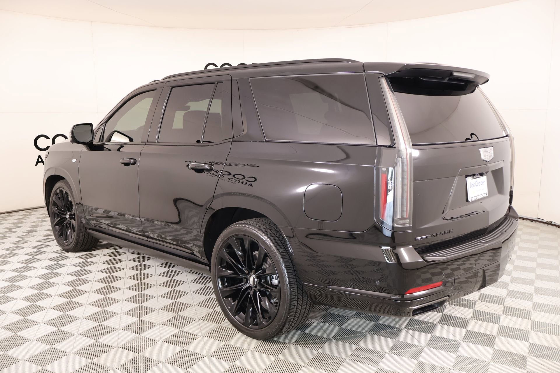 Used 2026 Cadillac Escalade Platinum Sport w/ LPO, ONYX Package AWD/4WD image 26