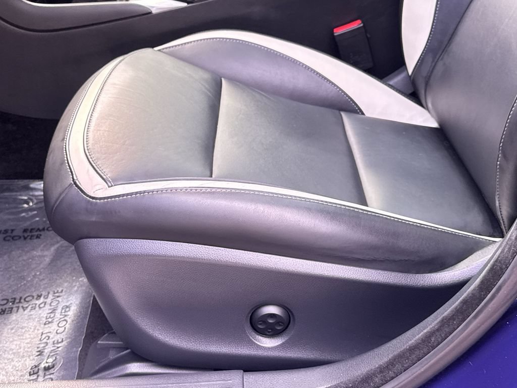 Certified 2018 INFINITI QX30 Sport w/ Sport Leather Package FWD image 14