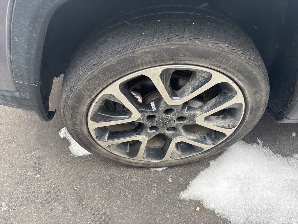 Certified 2018 Jeep Compass Limited image 17