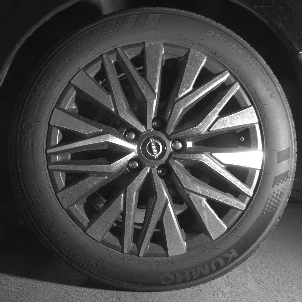Used 2025 Nissan Altima 2.5 SV FWD image 14