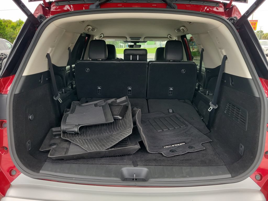Certified 2023 Nissan Pathfinder SL FWD image 8