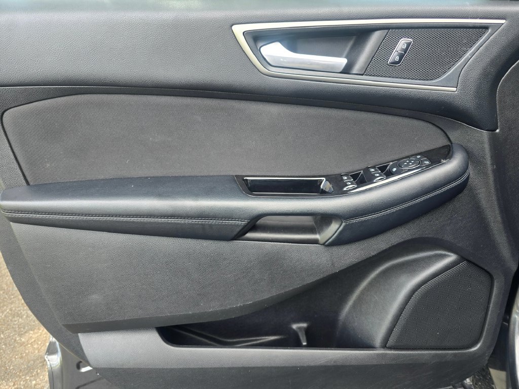 Used 2017 Ford Edge SEL AWD/4WD image 24