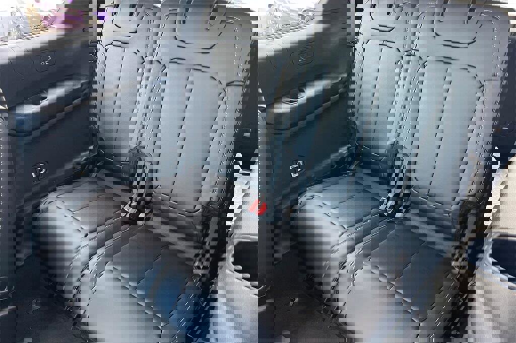 New 2025 Jeep Grand Cherokee L Limited image 15