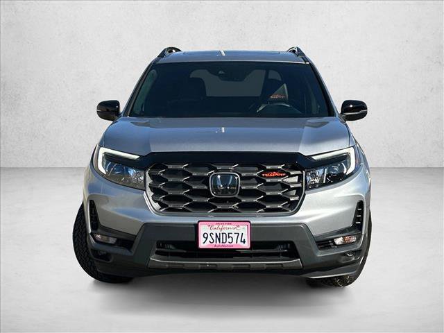 Used 2025 Honda Passport TrailSport image 2