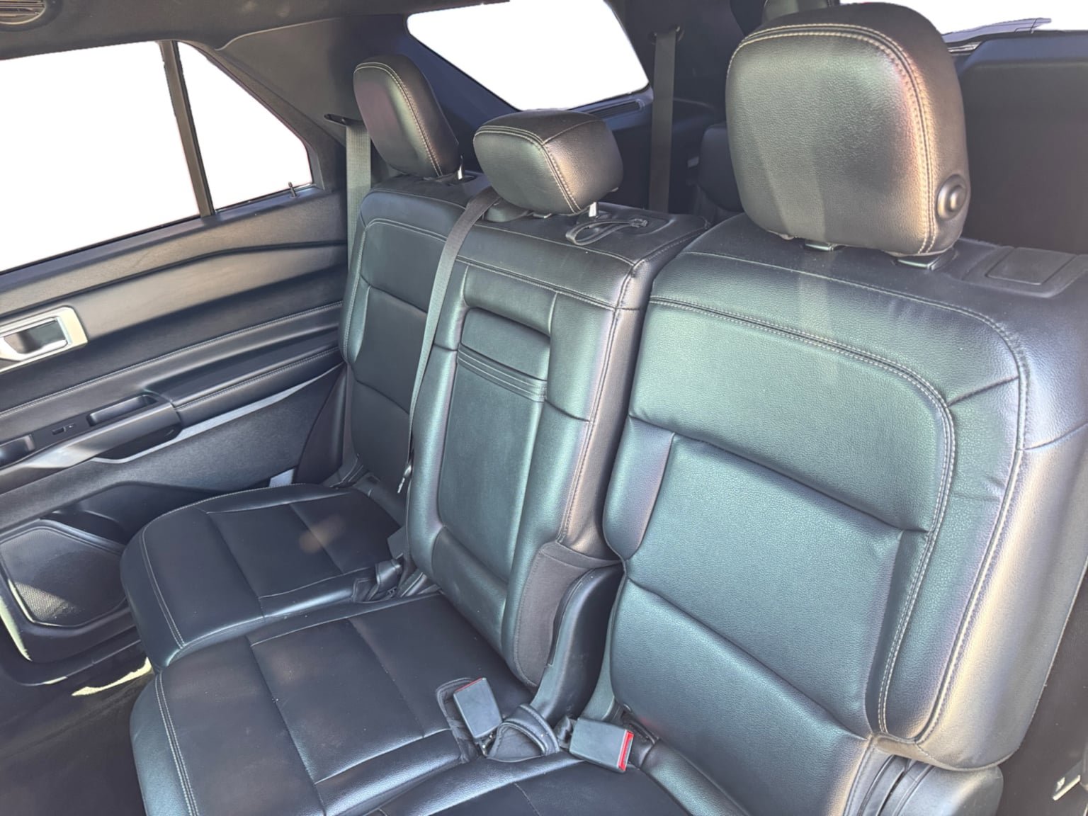 Used 2020 Ford Explorer XLT w/ Equipment Group 202A RWD image 16