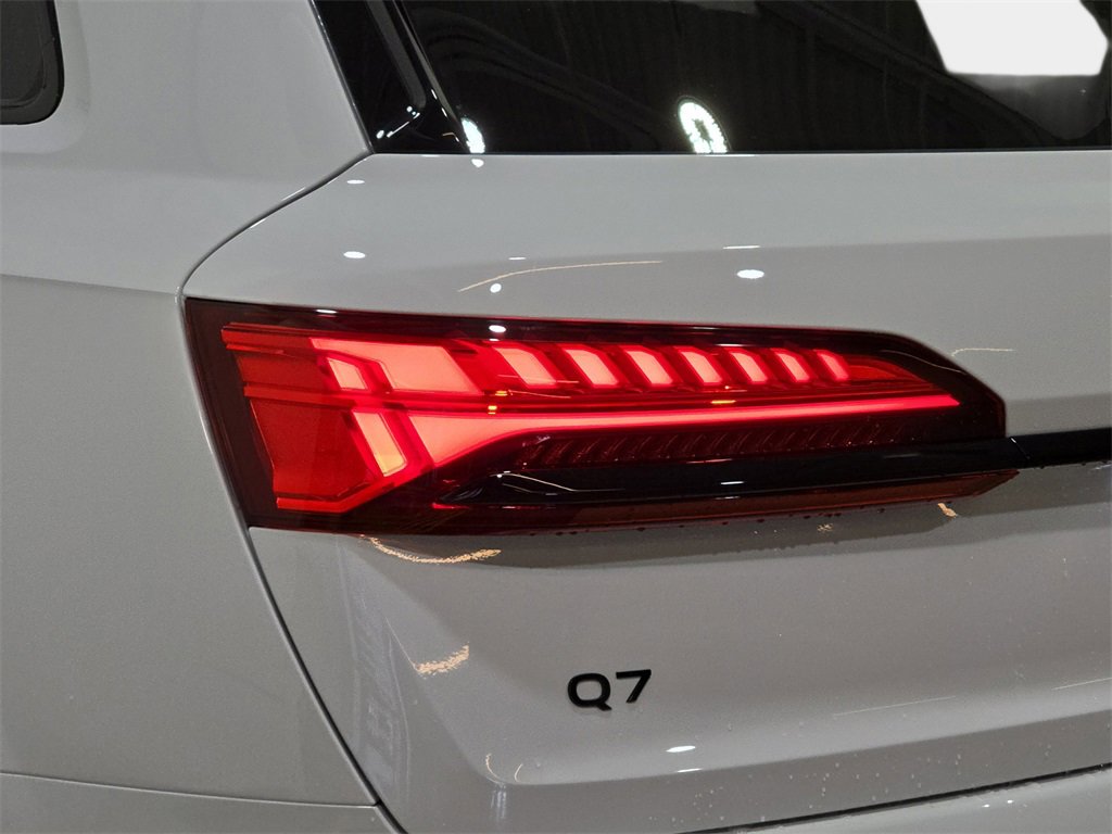 New 2025 Audi Q7 3.0T Prestige image 34