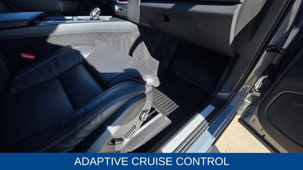 Used 2023 Volvo XC60 T8 Ultimate w/ Climate Package image 15