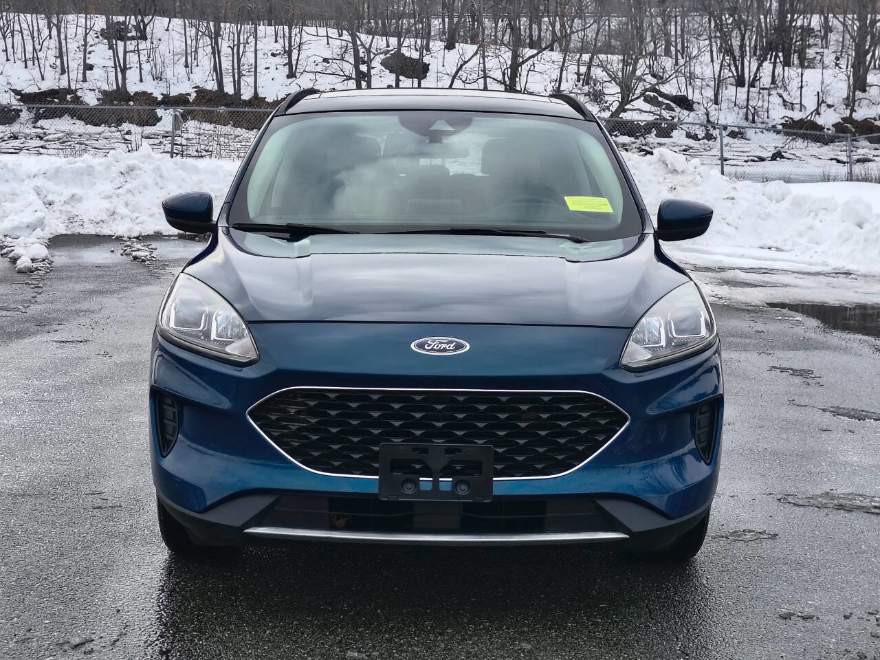 Used 2020 Ford Escape SE image 2