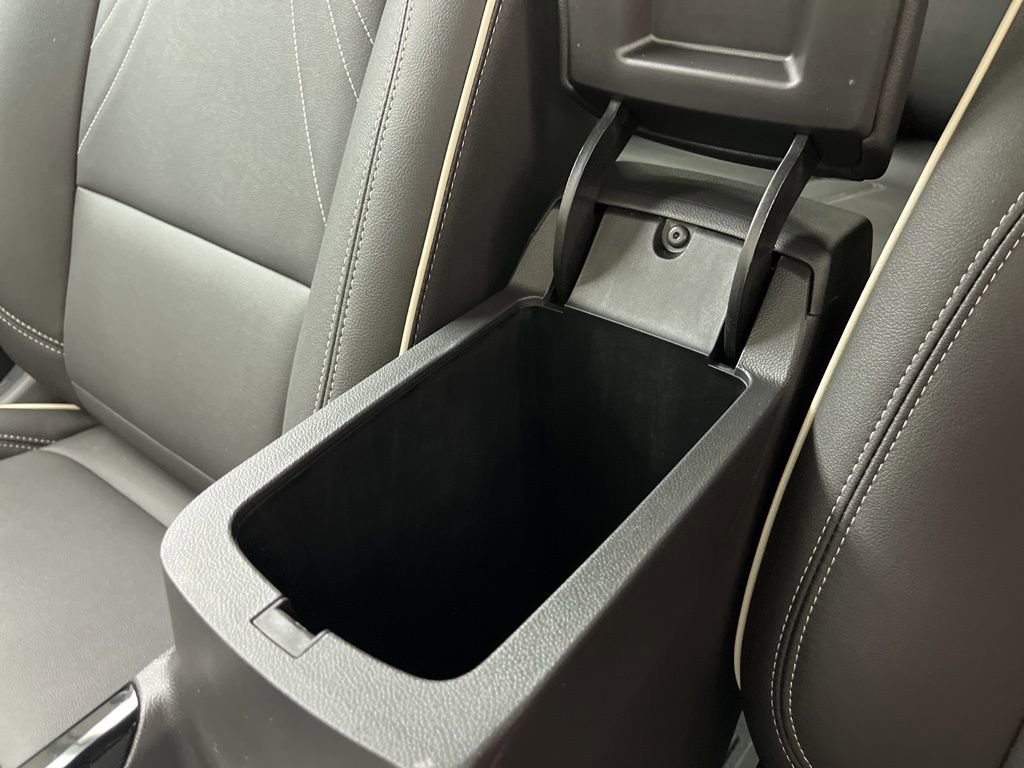 Used 2026 Buick Envista Sport Touring w/ Studio Series FWD image 28