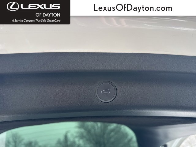 Used 2022 Tesla Model Y Long Range image 33