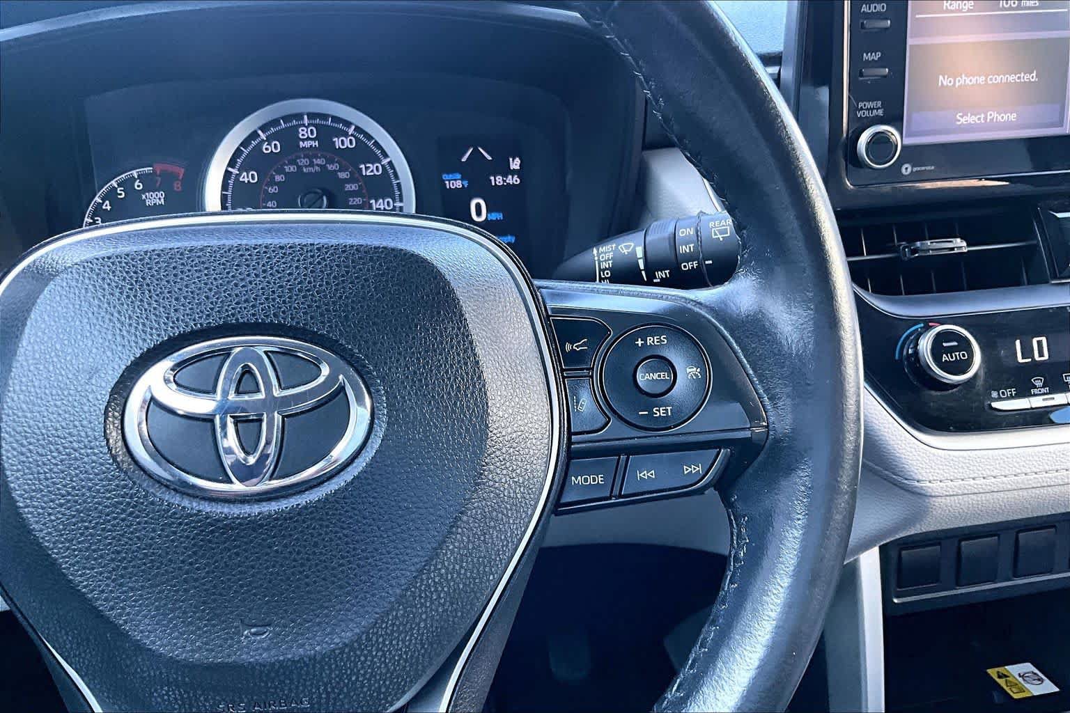 Used 2022 Toyota Corolla Cross LE FWD image 24