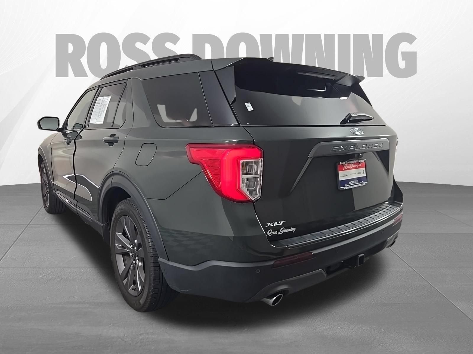 Used 2024 Ford Explorer XLT w/ Equipment Group 202A RWD image 6