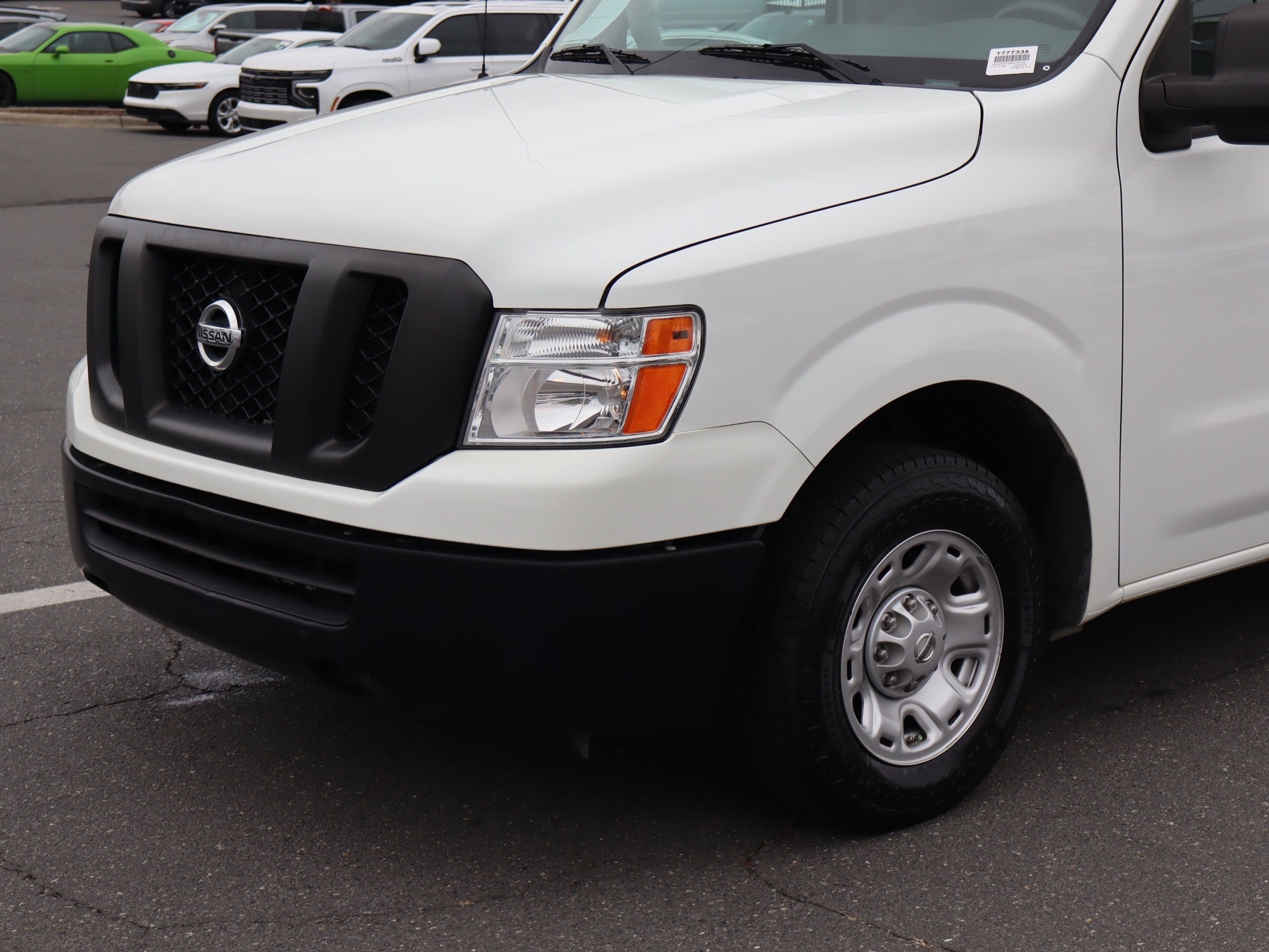 Used 2021 Nissan NV 2500 SV w/ Back Door Glass Package RWD image 7