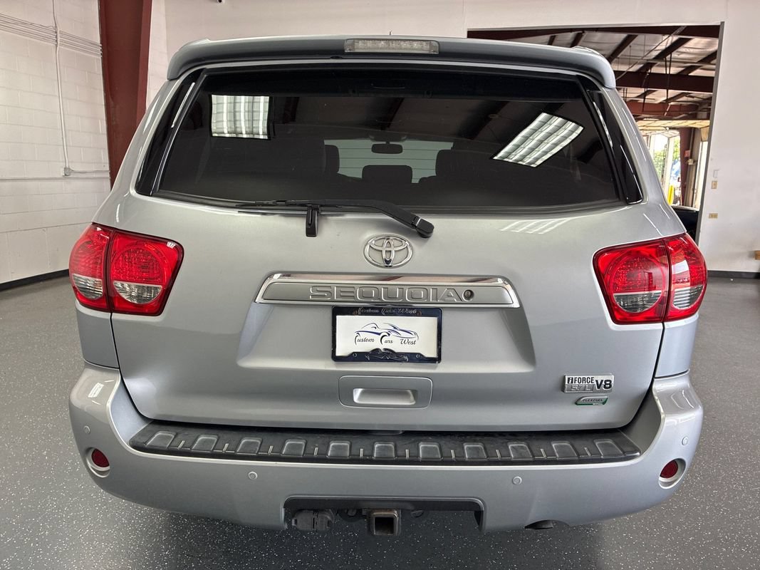 Used 2016 Toyota Sequoia Limited w/ Safety & Convenience Package AWD/4WD image 5