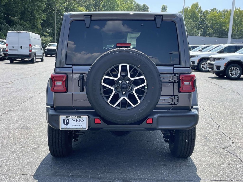 New 2027 Jeep Wrangler Unlimited Sahara AWD/4WD image 7