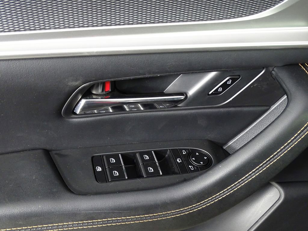 Used 2024 MAZDA CX-90 Plug-In Hybrid w/ Premium Plus image 19