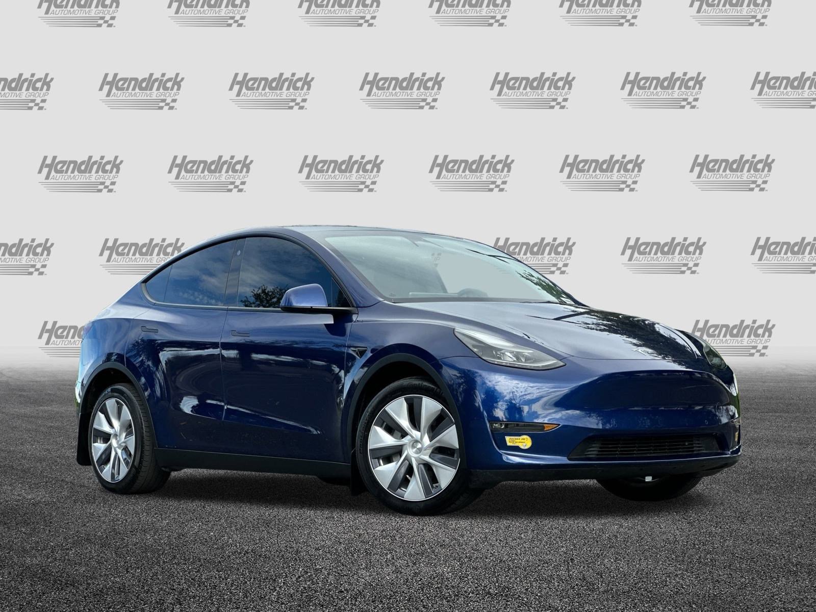 Used 2022 Tesla Model Y Long Range video 2