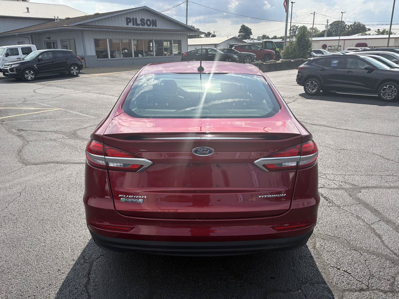 Used 2019 Ford Fusion Energi Titanium FWD image 22