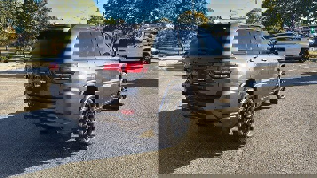 Used 2019 Jeep Grand Cherokee Altitude image 4