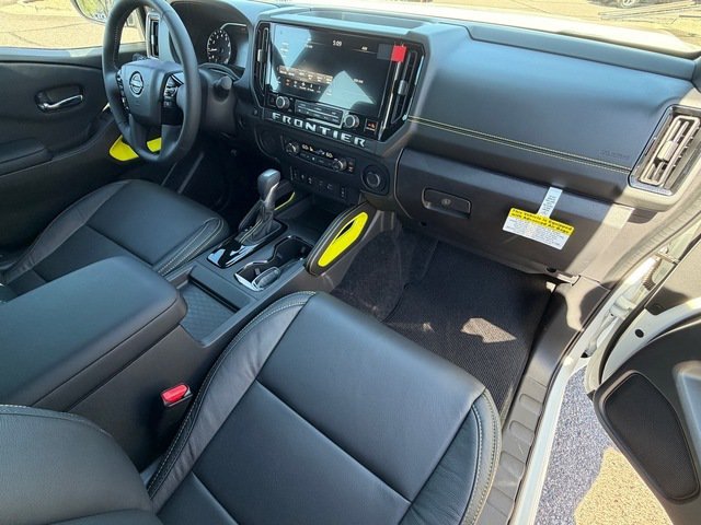 New 2027 Nissan Frontier SV RWD image 10