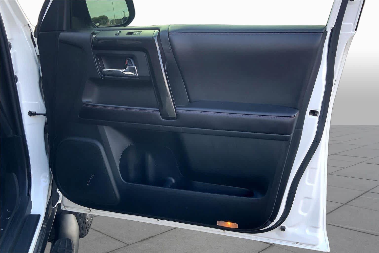 Used 2016 Toyota 4Runner Trail AWD/4WD image 23