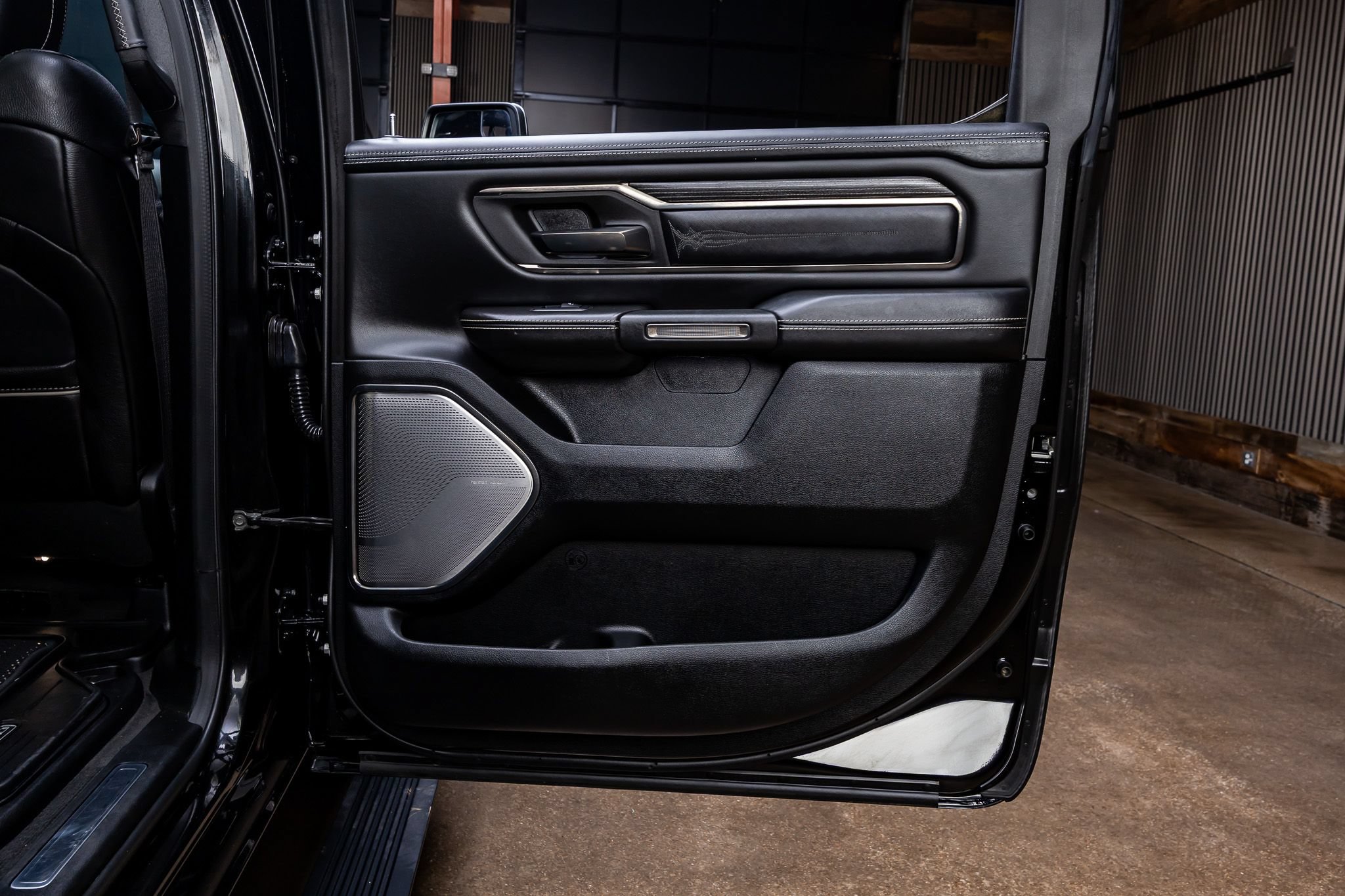 Used 2019 RAM 1500 Limited AWD/4WD image 41
