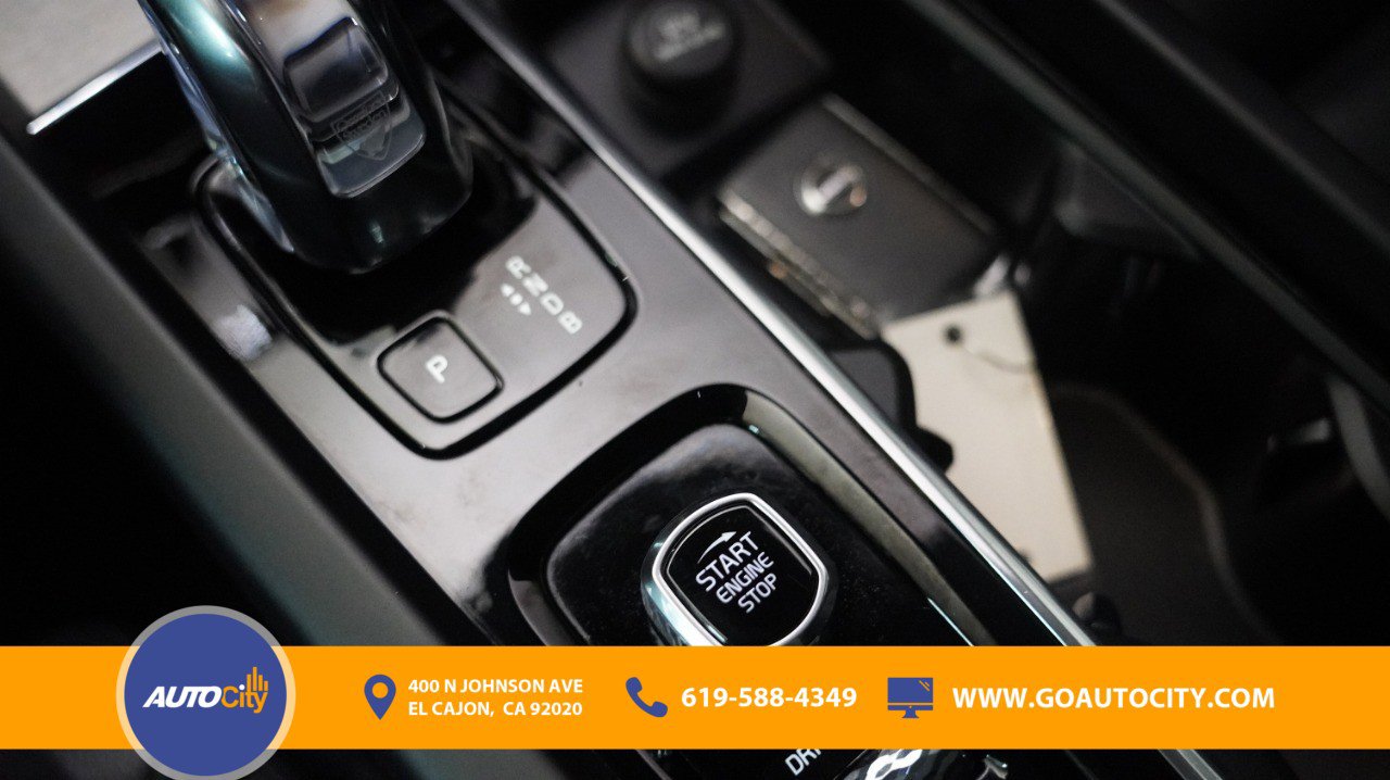 Used 2019 Volvo XC60 T8 Inscription w/ Advanced Package image 23