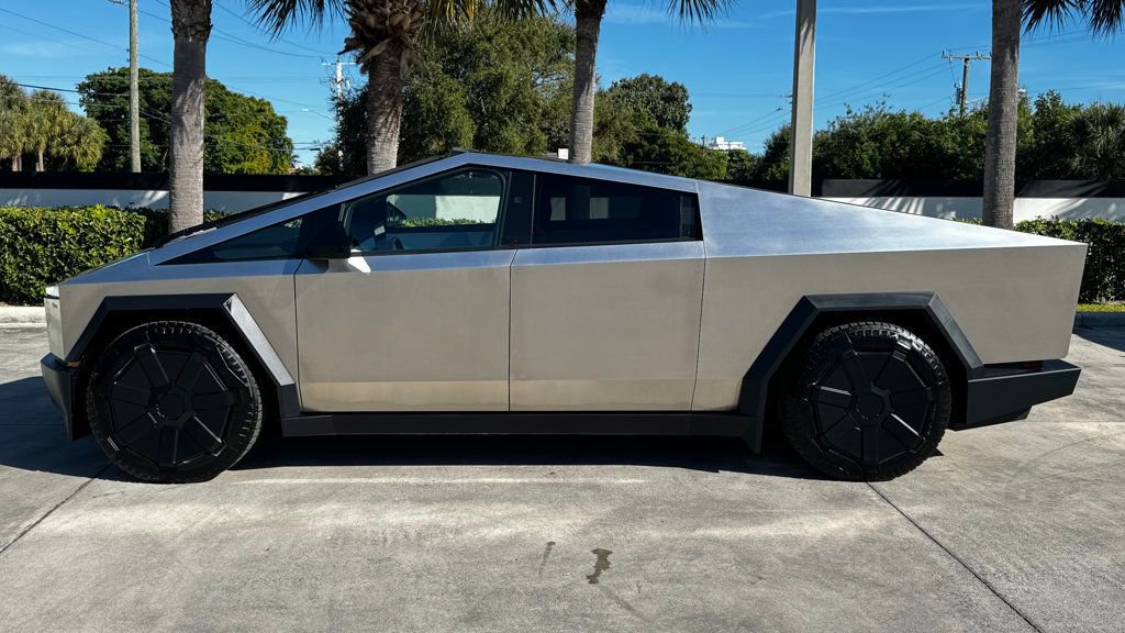 Used 2024 Tesla Cybertruck Cyberbeast image 4