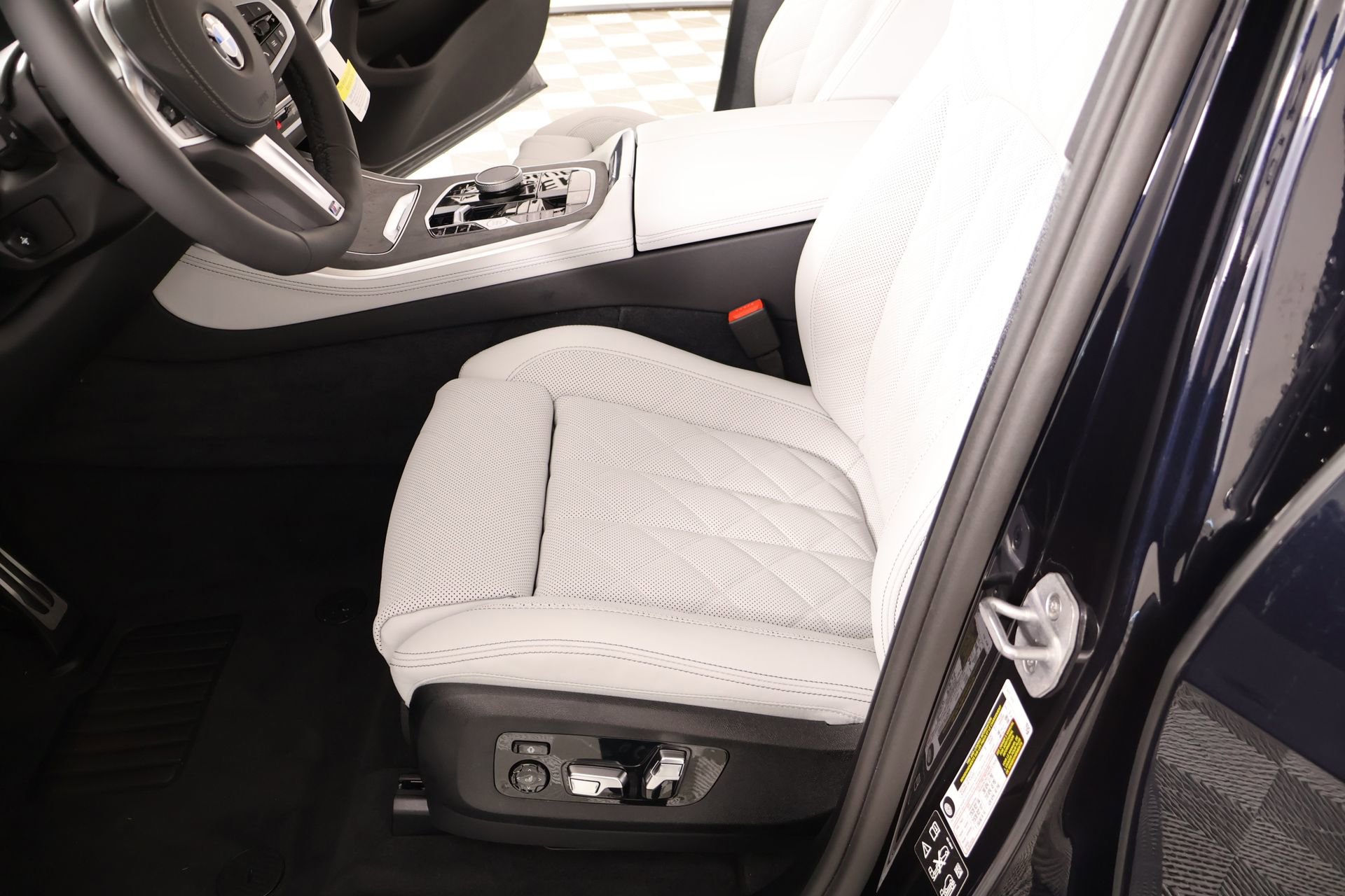 New 2026 BMW X5 xDrive40i AWD/4WD image 11
