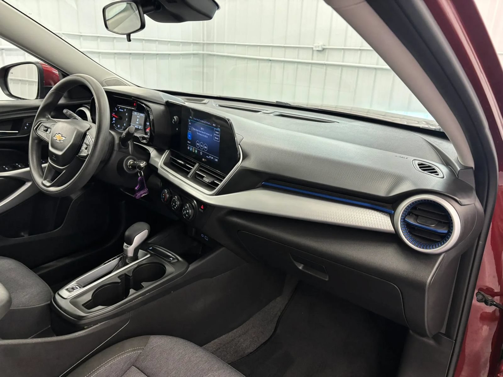 Used 2024 Chevrolet Trax LS w/ LS Convenience Package FWD image 34