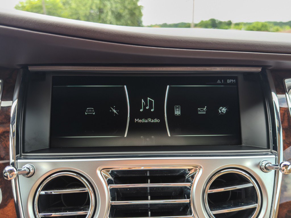 Used 2018 Rolls-Royce Dawn RWD image 51