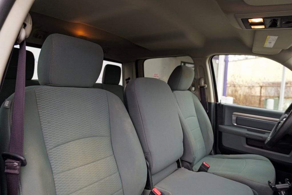 Used 2015 RAM 2500 SLT image 34