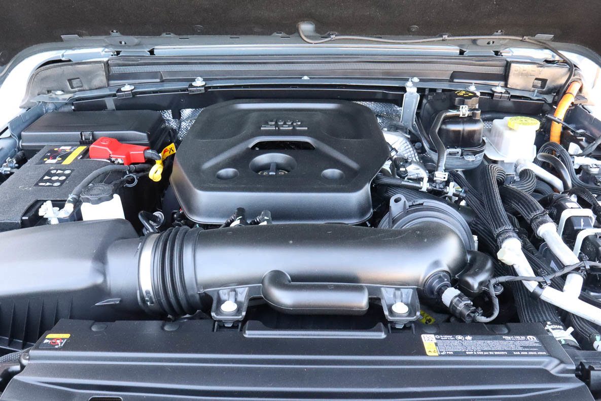 Used 2025 Jeep Wrangler Willys AWD/4WD image 19
