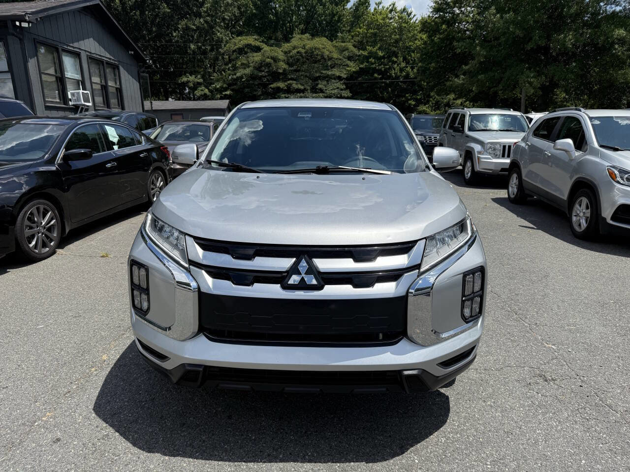 Used 2020 Mitsubishi Outlander Sport SE image 2