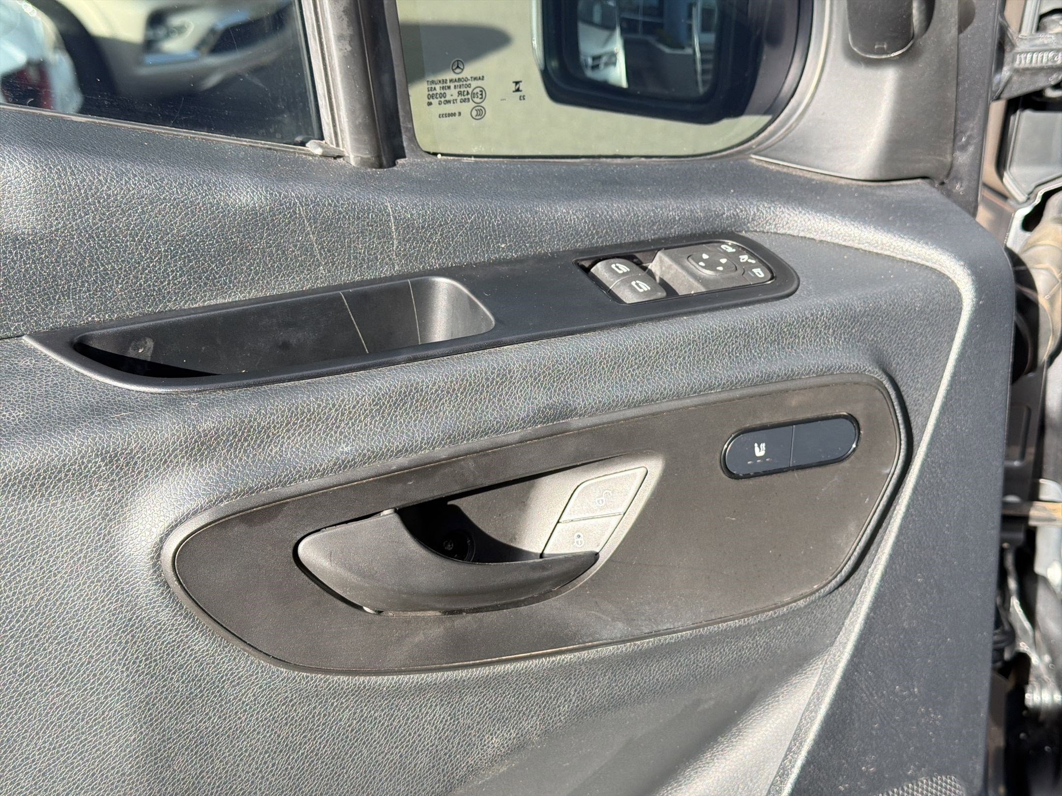 Used 2024 Mercedes-Benz Sprinter 2500 image 20