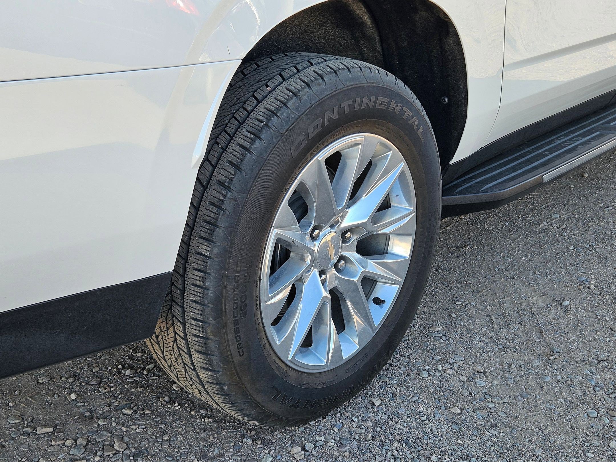 Used 2024 Chevrolet Suburban Premier AWD/4WD image 13