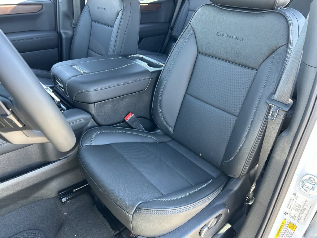 New 2027 GMC Yukon Denali w/ Sun & Power Step Package AWD/4WD image 20