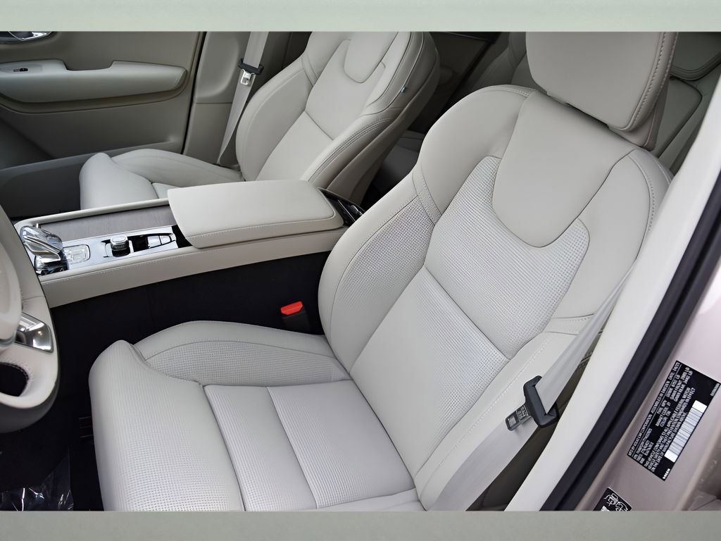 New 2026 Volvo XC90 B5 Ultra w/ Protection Package Premier image 13