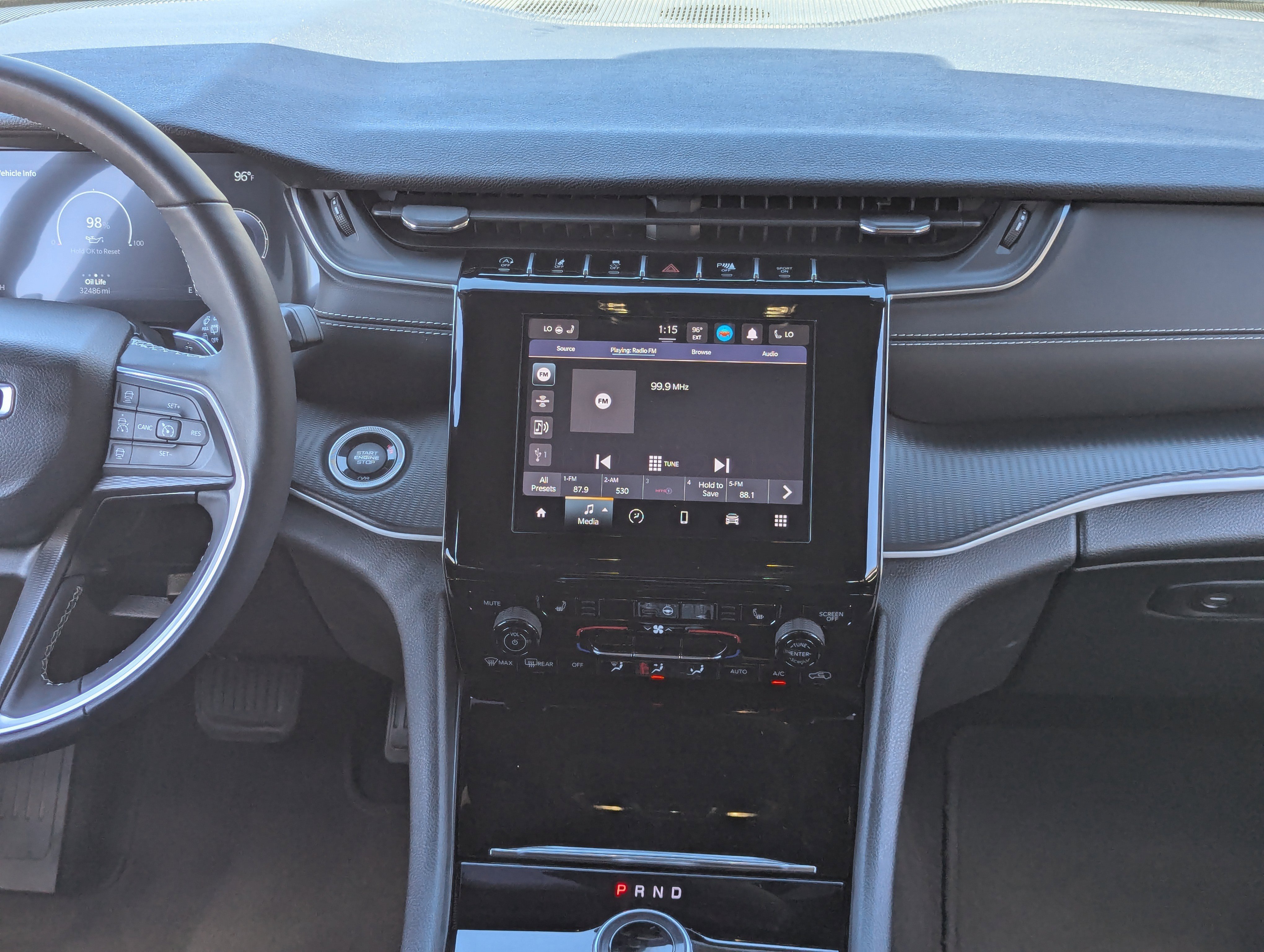 Used 2023 Jeep Grand Cherokee Altitude image 14