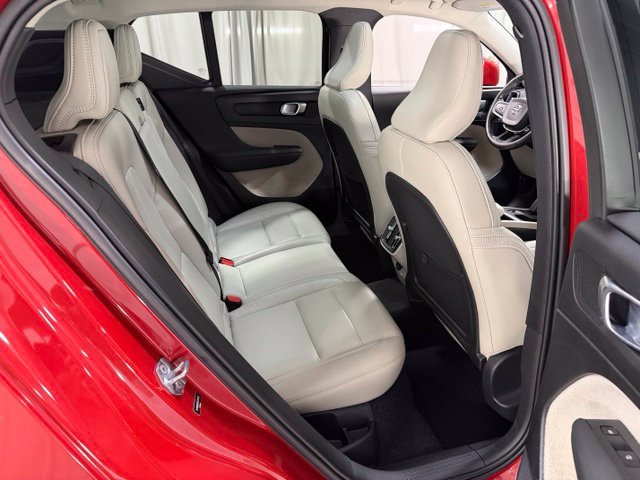 Used 2019 Volvo XC40 T5 Momentum AWD/4WD image 10