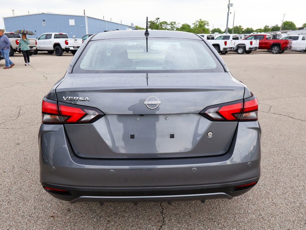 Used 2024 Nissan Versa S FWD image 4