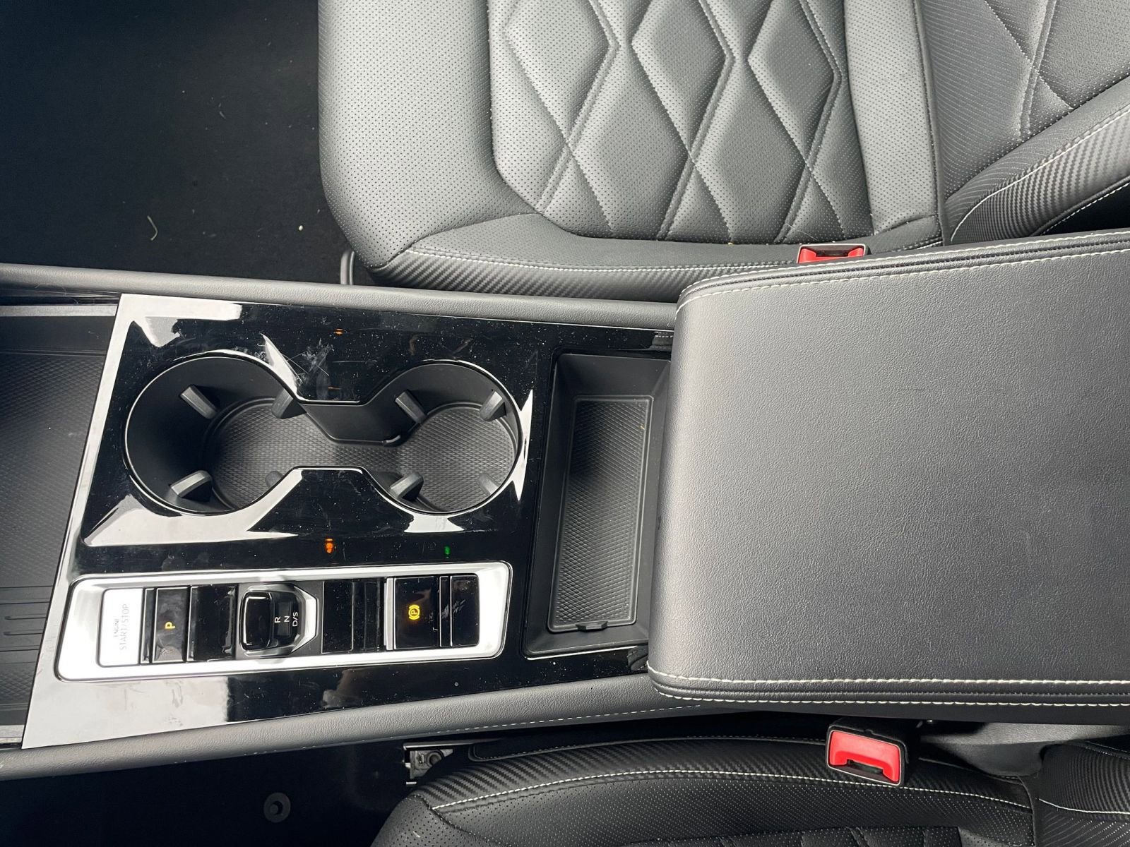 Used 2025 Volkswagen Atlas Cross Sport SE image 41