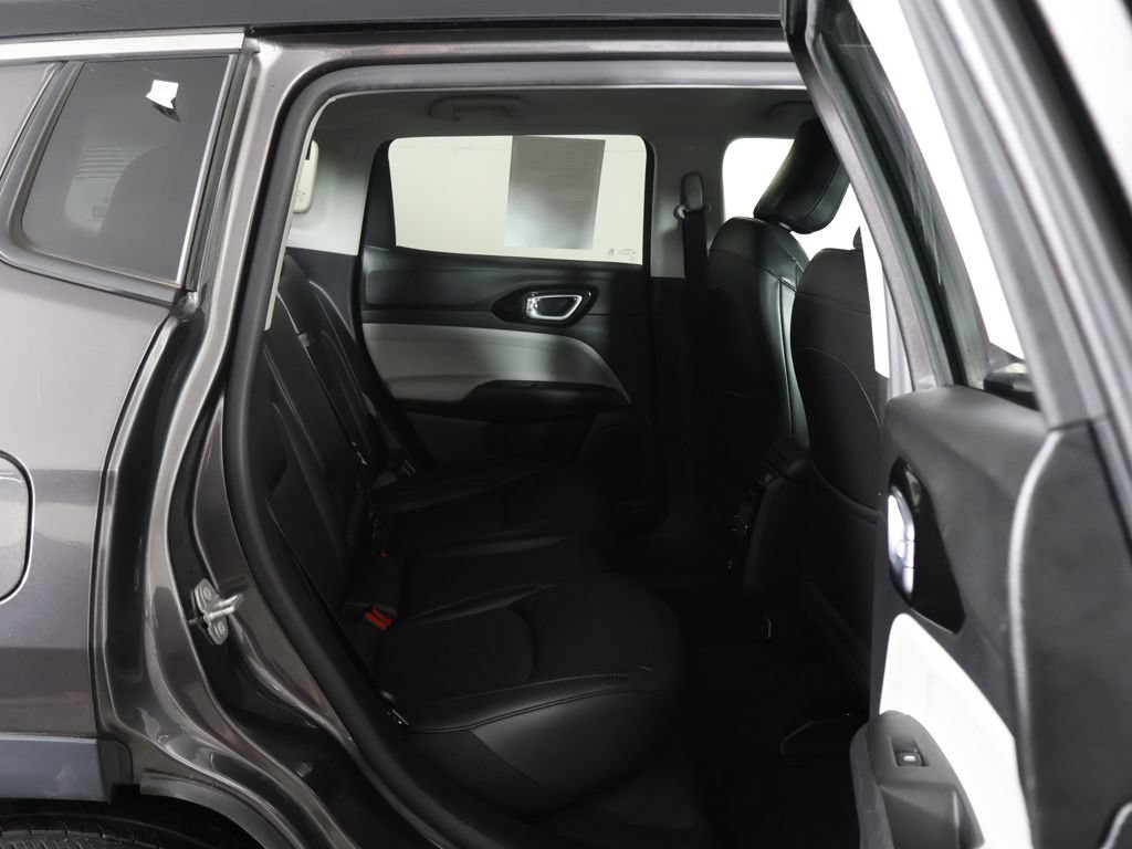 Used 2022 Jeep Compass Limited AWD/4WD image 29
