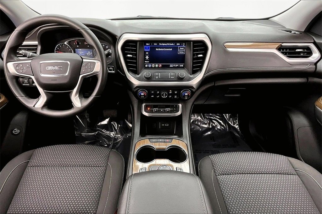 Used 2023 GMC Acadia SLE w/ Driver Convenience Package image 16