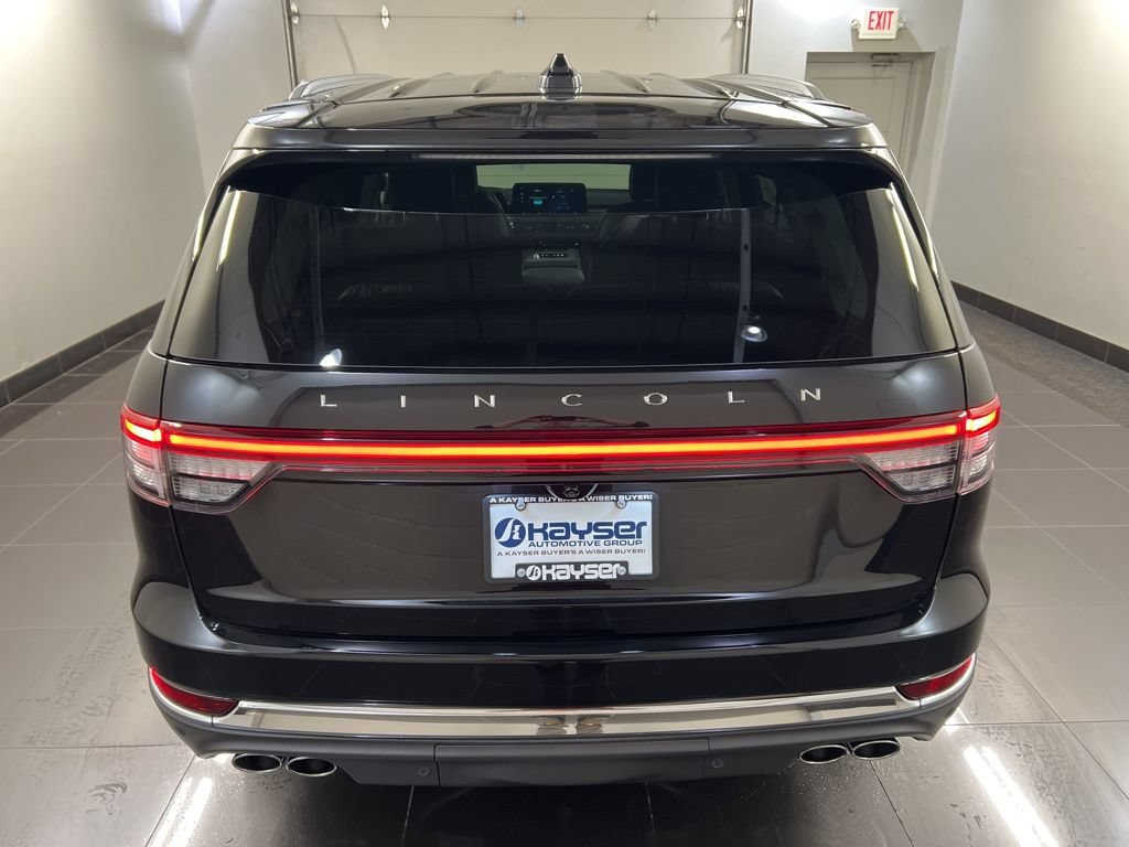 Used 2026 Lincoln Aviator AWD image 5