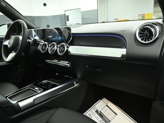 New 2026 Mercedes-Benz GLB 250 4MATIC image 28
