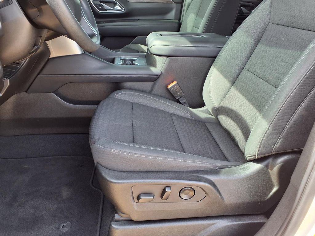 Used 2021 Chevrolet Suburban LS image 24